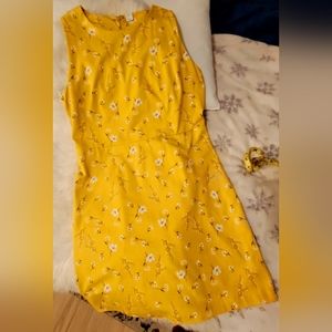 Old Navy yellow sleeveless dress size L